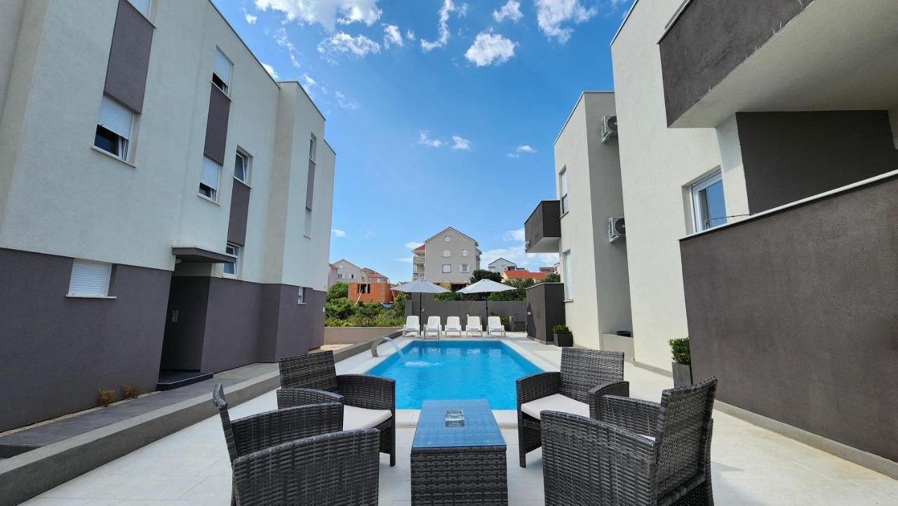 The Sands Luxury Pool Aparthotel 2 Novalja Exterior photo